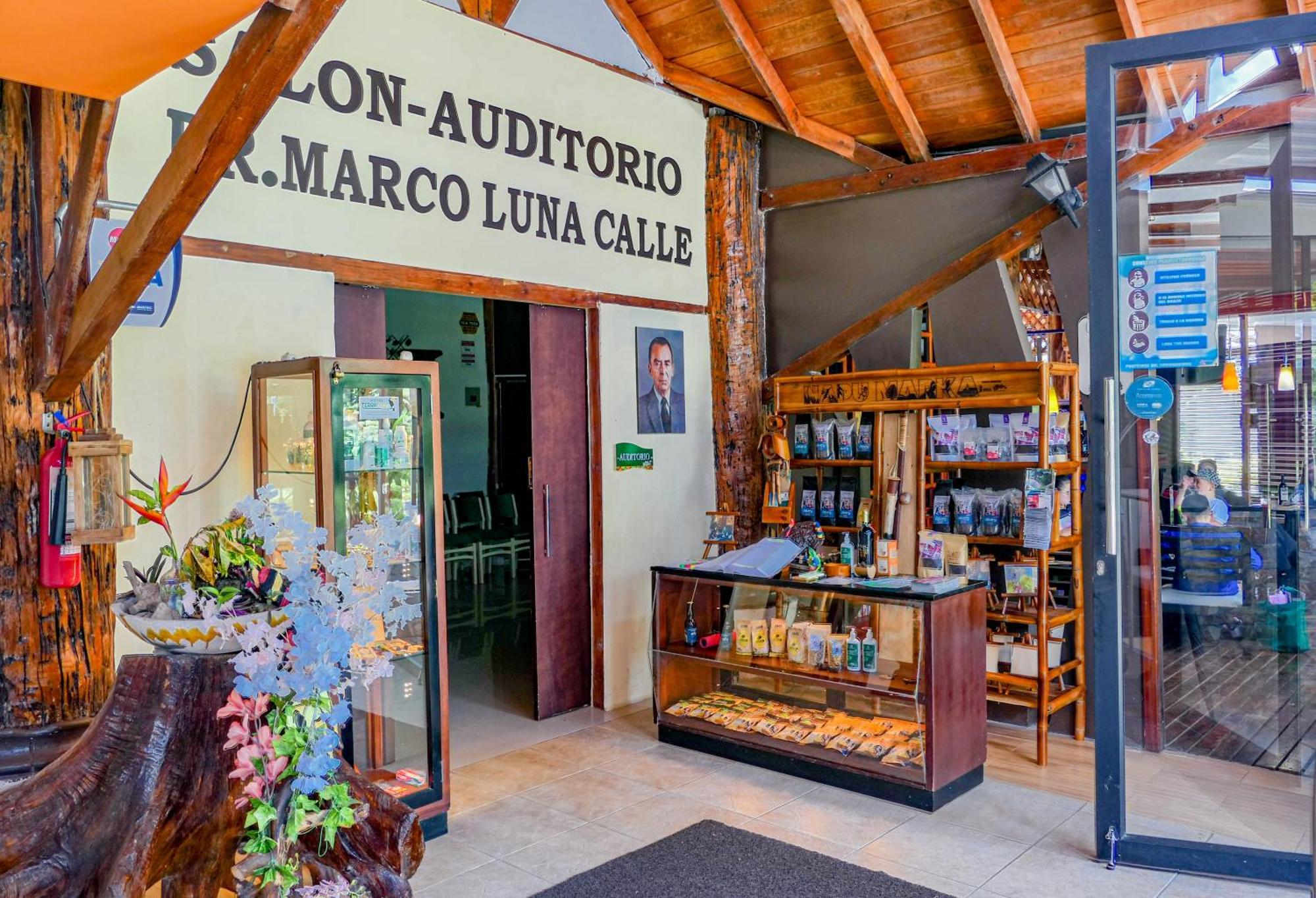 Terra Luna Lodge Тена Экстерьер фото